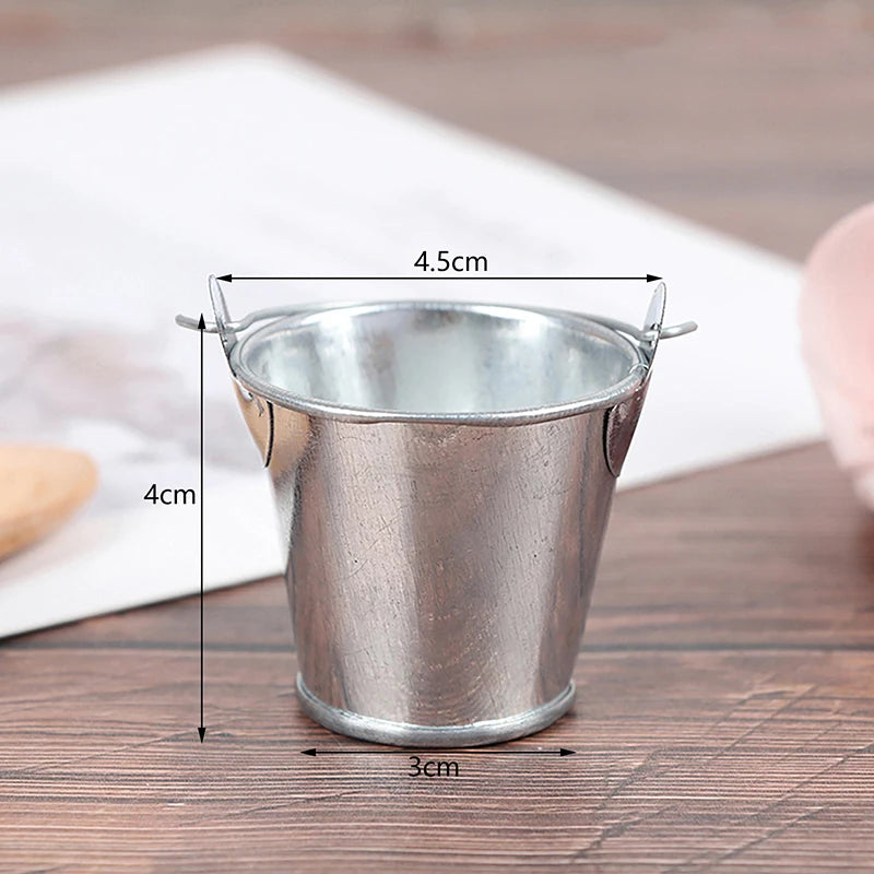 TY 1Pc Dollhouse Mini Iron Bucket Children Beach Small Bucket Toy Miniature Model Mini Dollhouse Decorations Ornaments