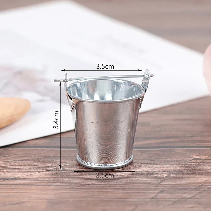 TY 1Pc Dollhouse Mini Iron Bucket Children Beach Small Bucket Toy Miniature Model Mini Dollhouse Decorations Ornaments